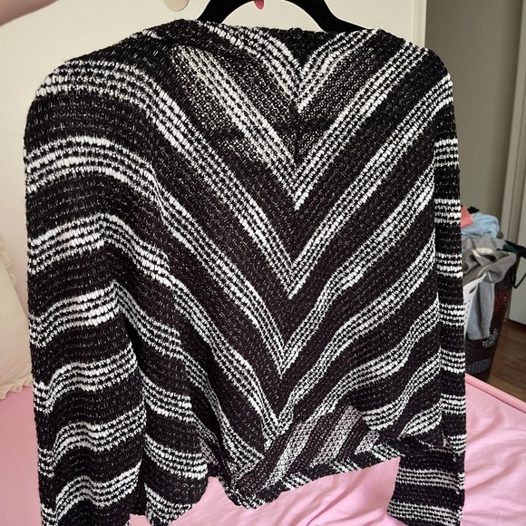 MINKPINK chevron sparkle sweater - Picture 6 of 6